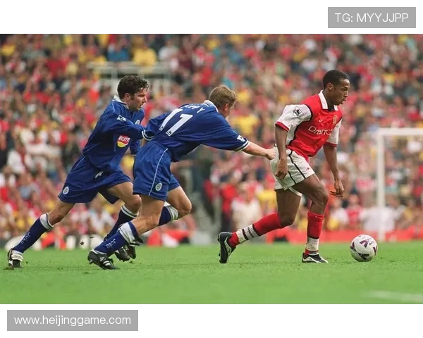 张静专访:从绿茵场到人生舞台的足球旅程回顾与展望